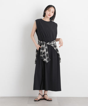 身長165　B:80 W:59 / H:85 / S:23.5 着用サイズ：F