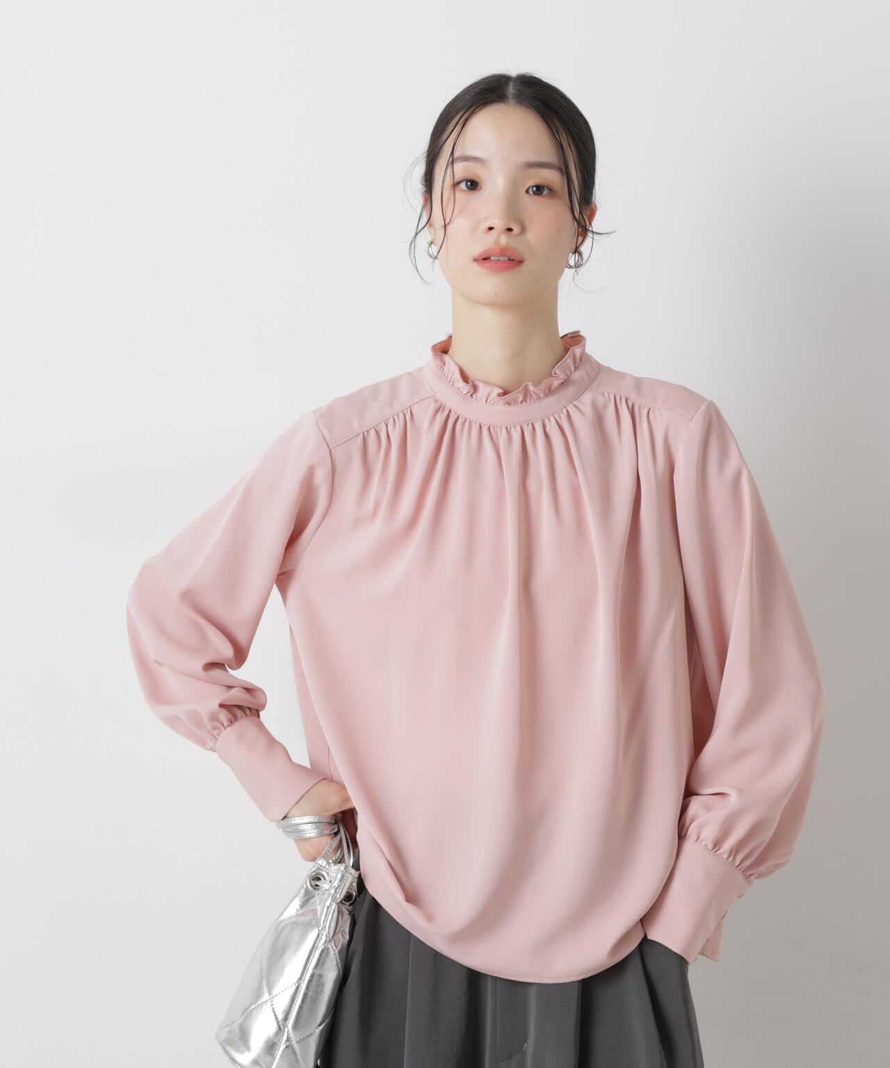 前後2wayスタンドカラーギャザーブラウス