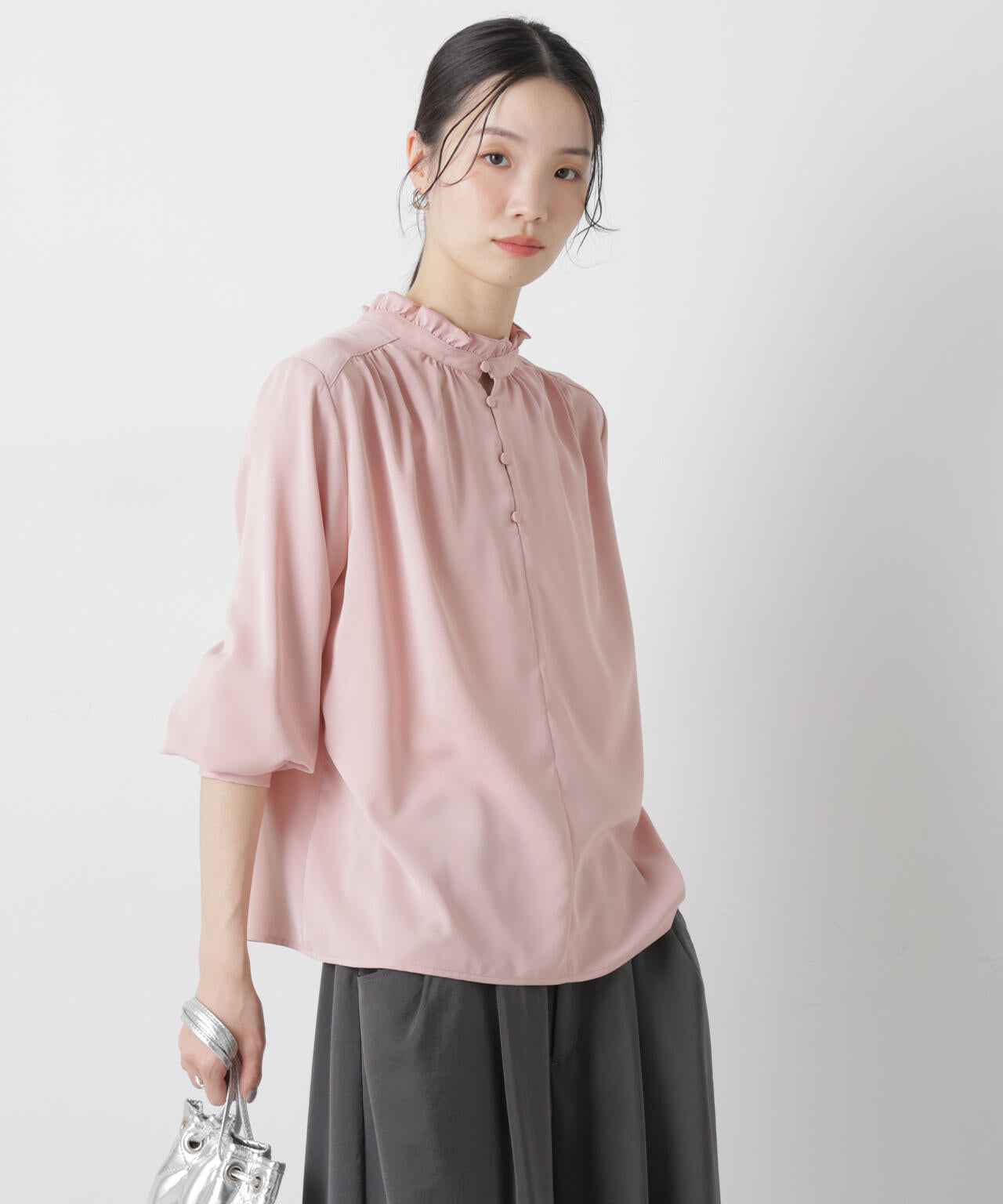 前後2wayスタンドカラーギャザーブラウス