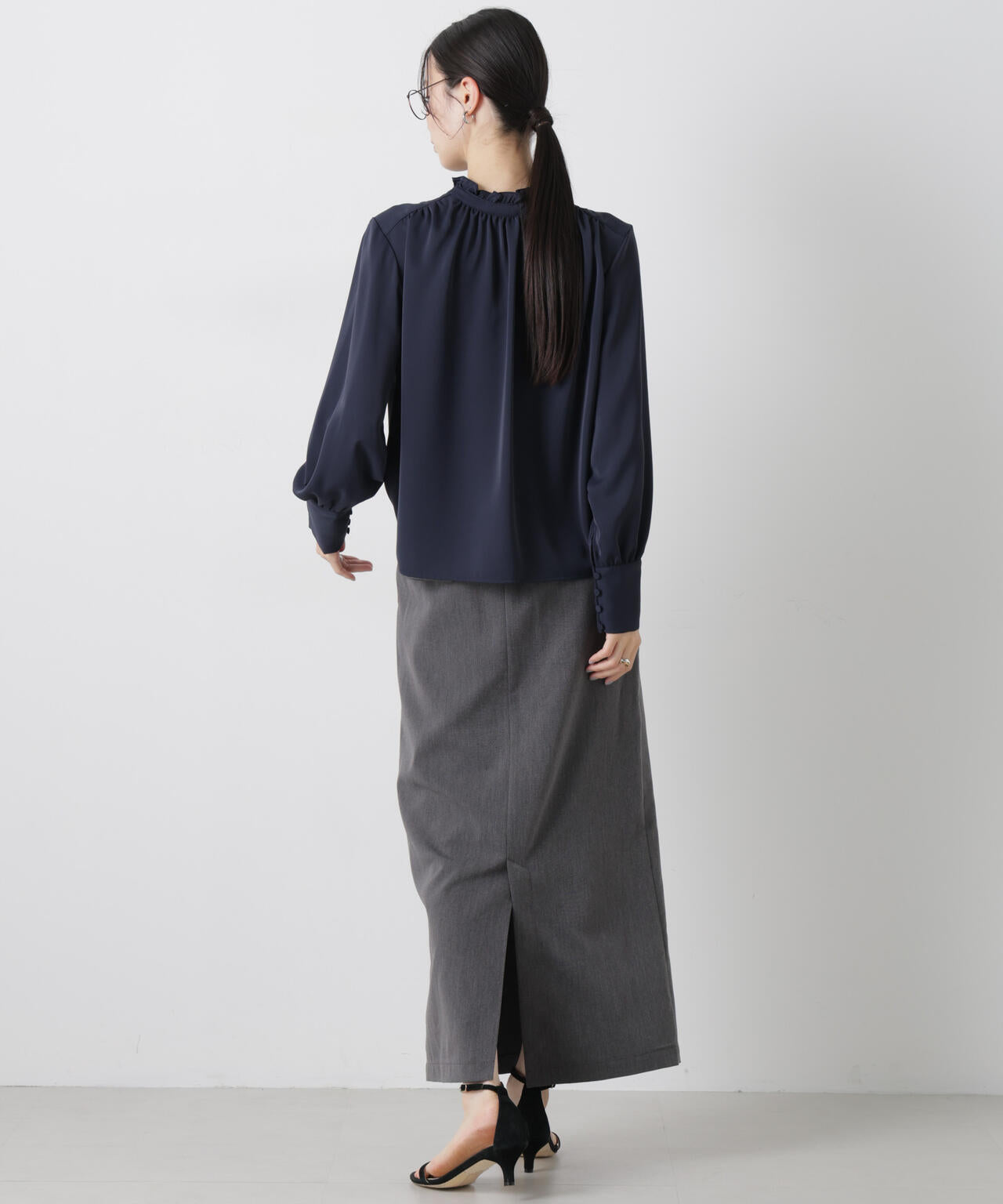 前後2wayスタンドカラーギャザーブラウス
