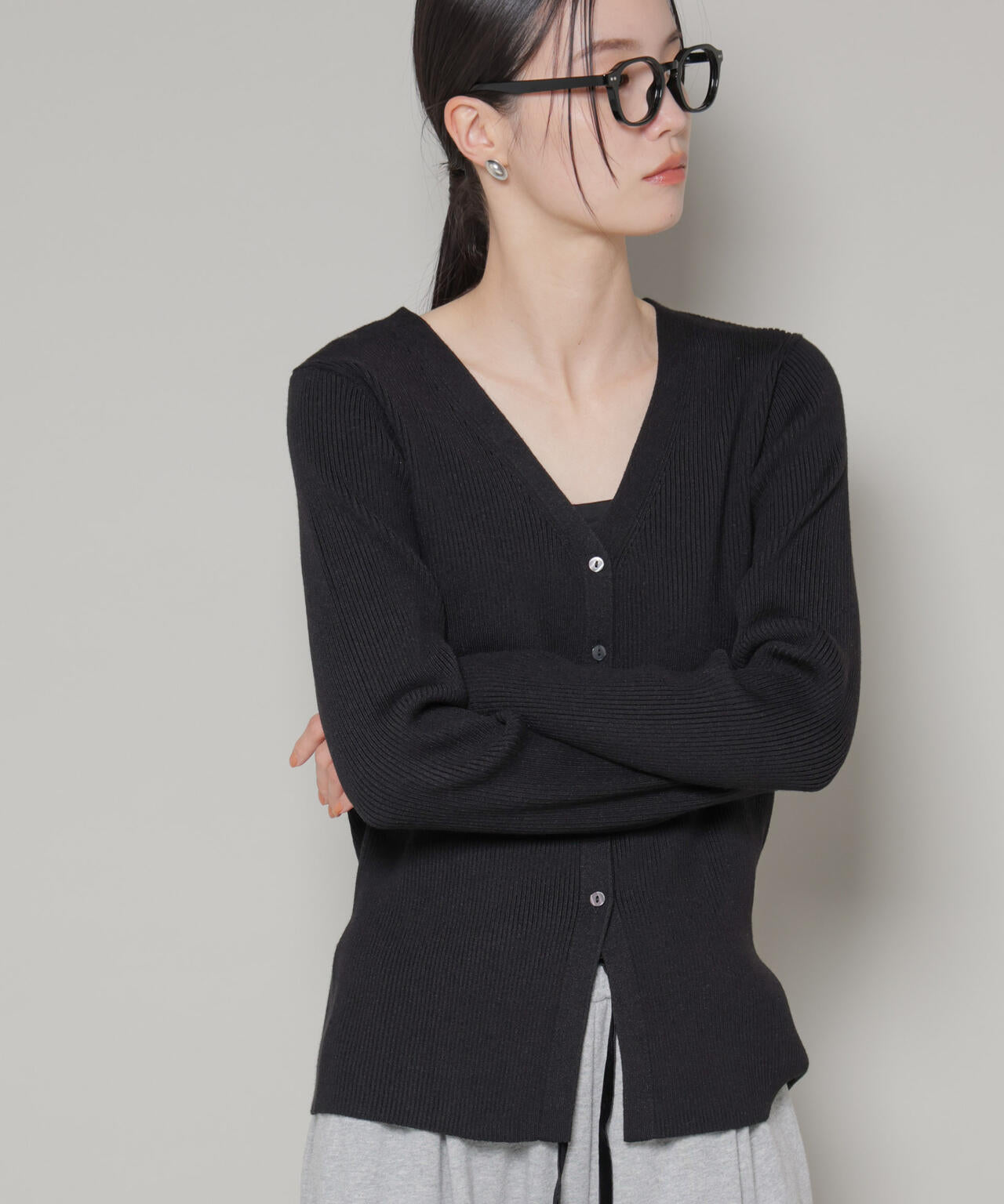 裾スリットVネックリブカーディガン
