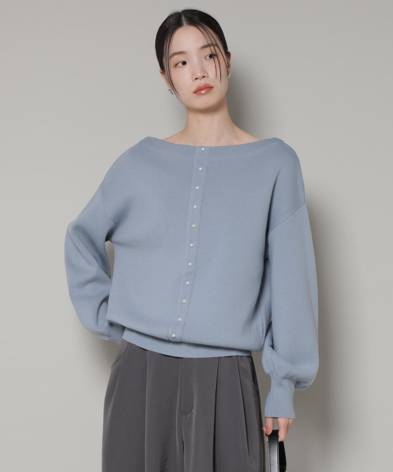 前後2wayセンターパール釦プルオーバーニット