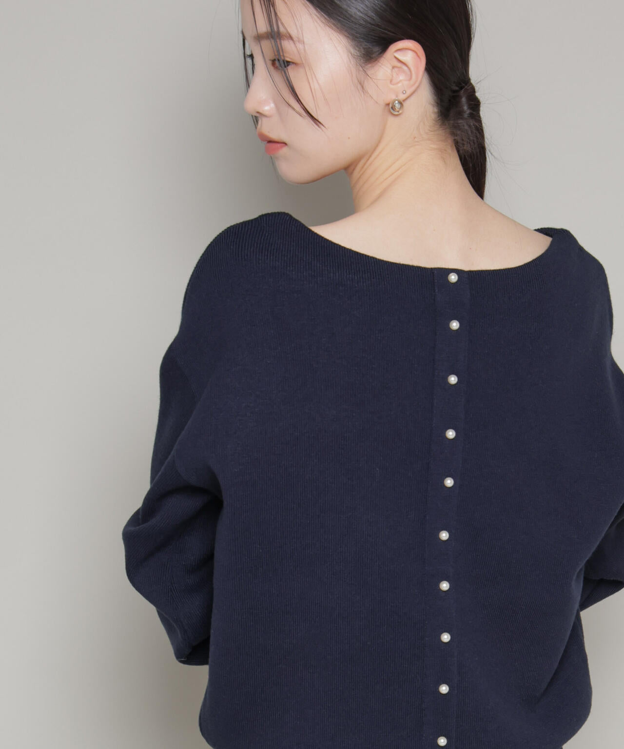 前後2wayセンターパール釦プルオーバーニット