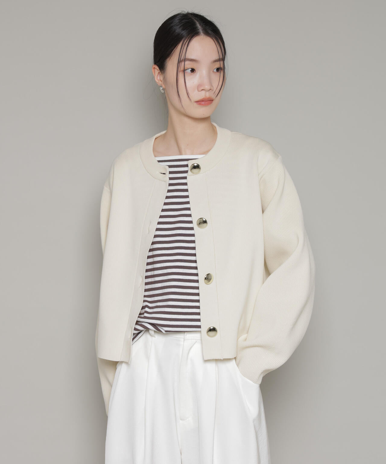 ビッグボタンクルーネックニットカーディガン