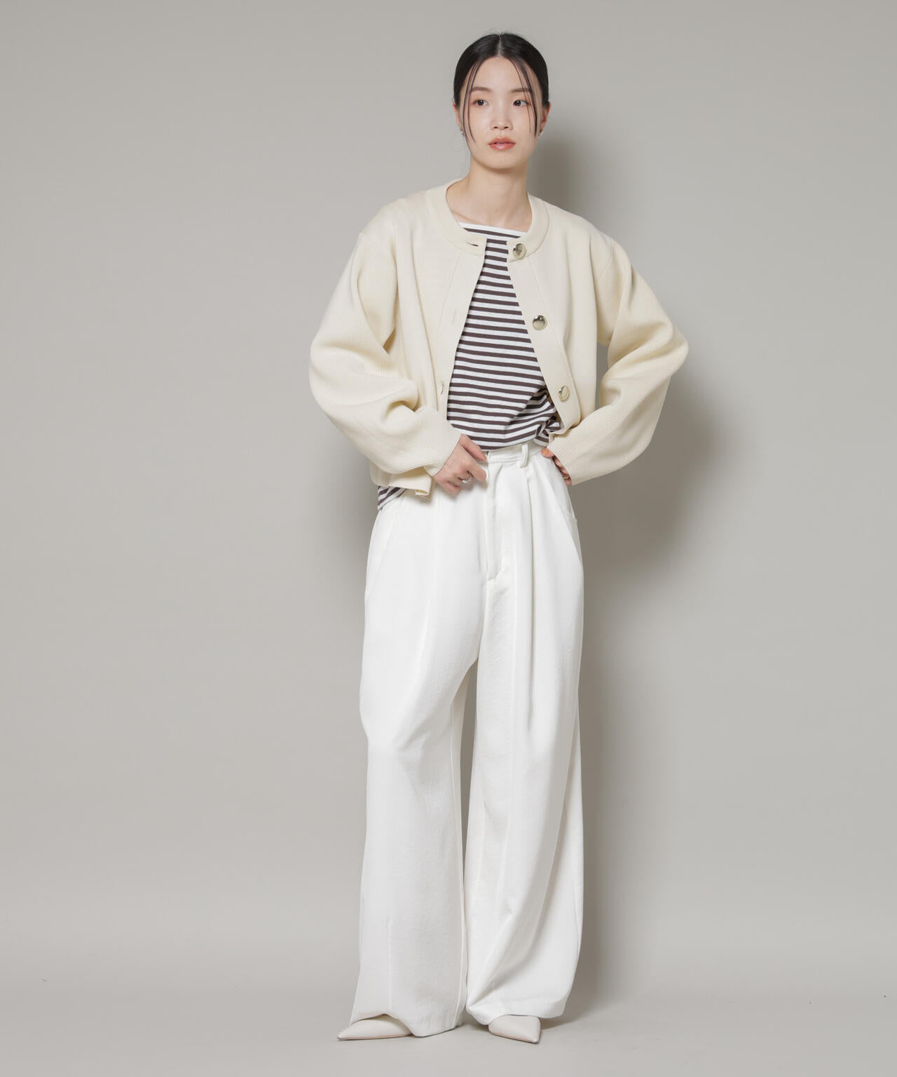 ビッグボタンクルーネックニットカーディガン