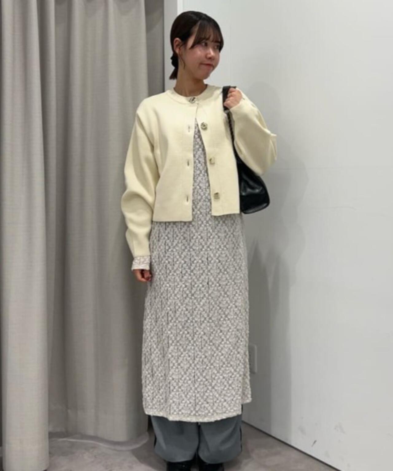 ビッグボタンクルーネックニットカーディガン