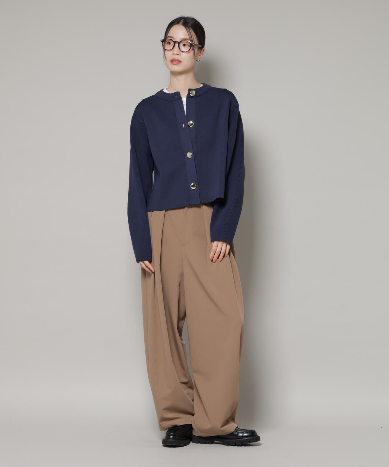 ビッグボタンクルーネックニットカーディガン