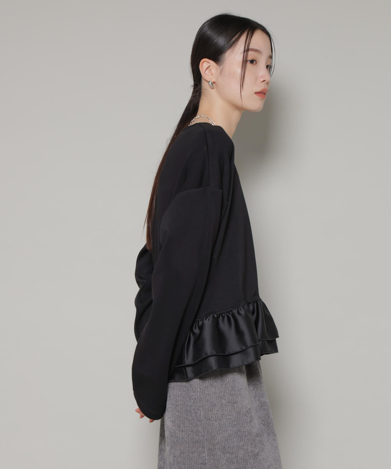 ダンボールカットサテンペプラムトップス