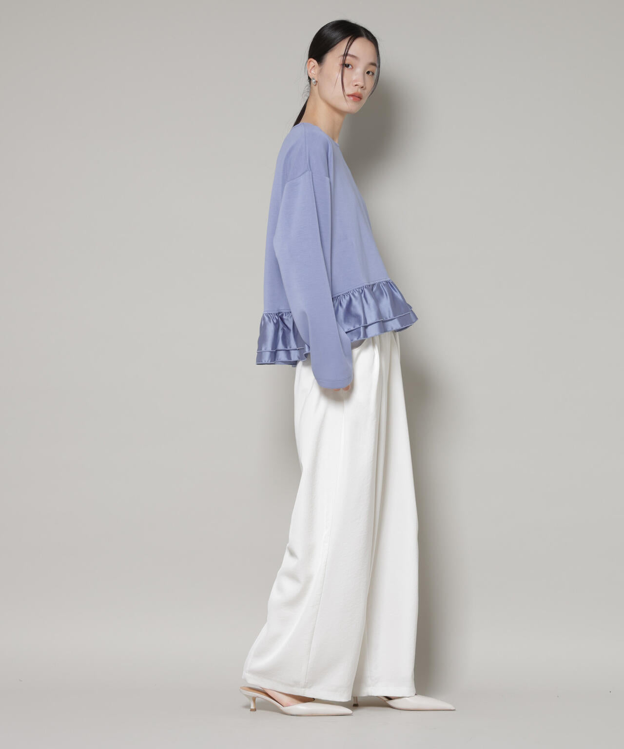 ダンボールカットサテンペプラムトップス