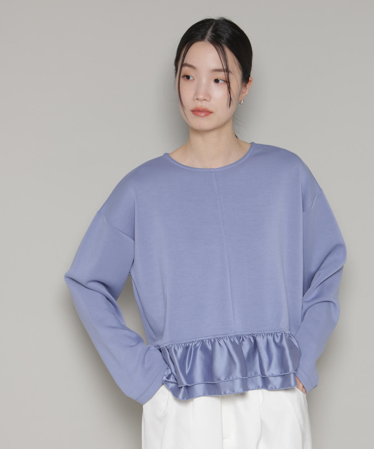 ダンボールカットサテンペプラムトップス