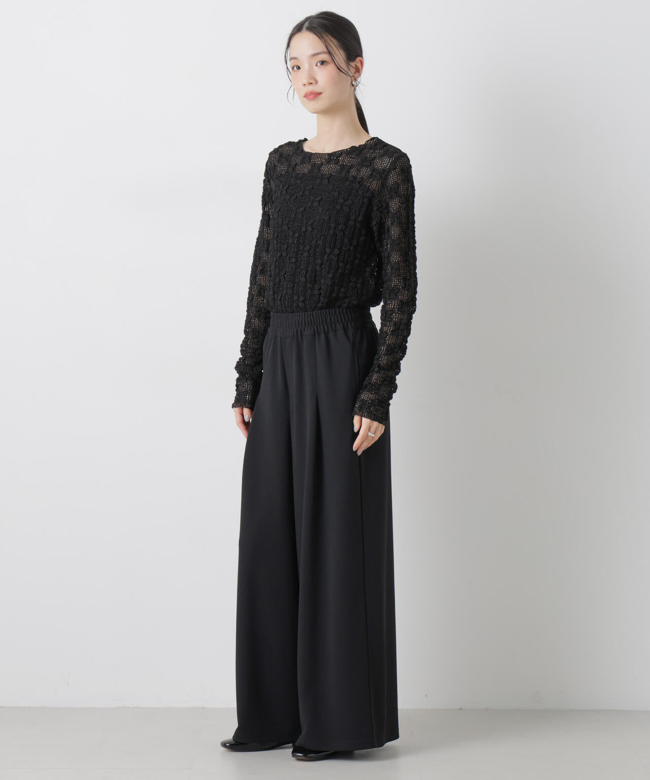 タックワイドカットジョーゼットパンツ