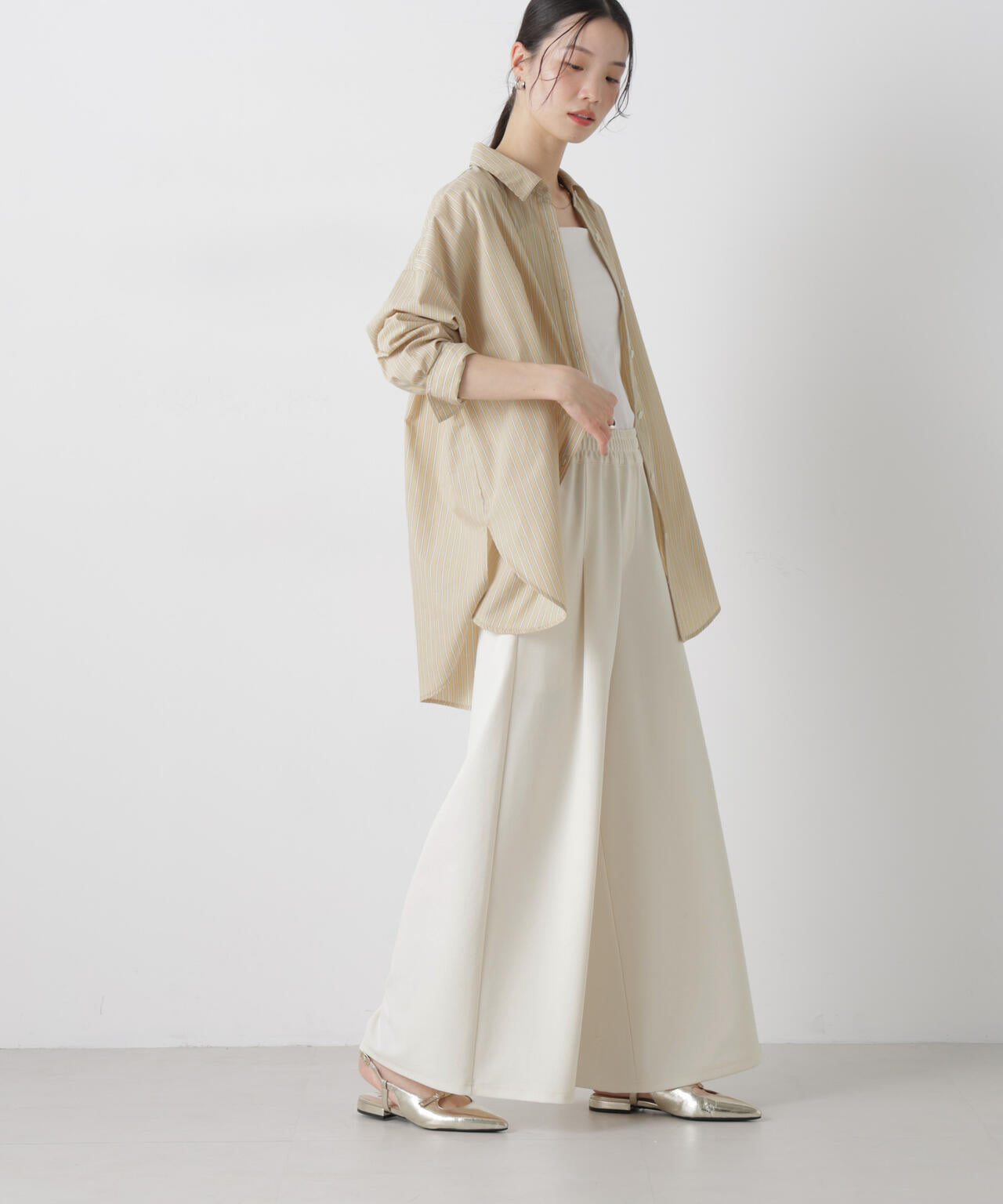 タックワイドカットジョーゼットパンツ