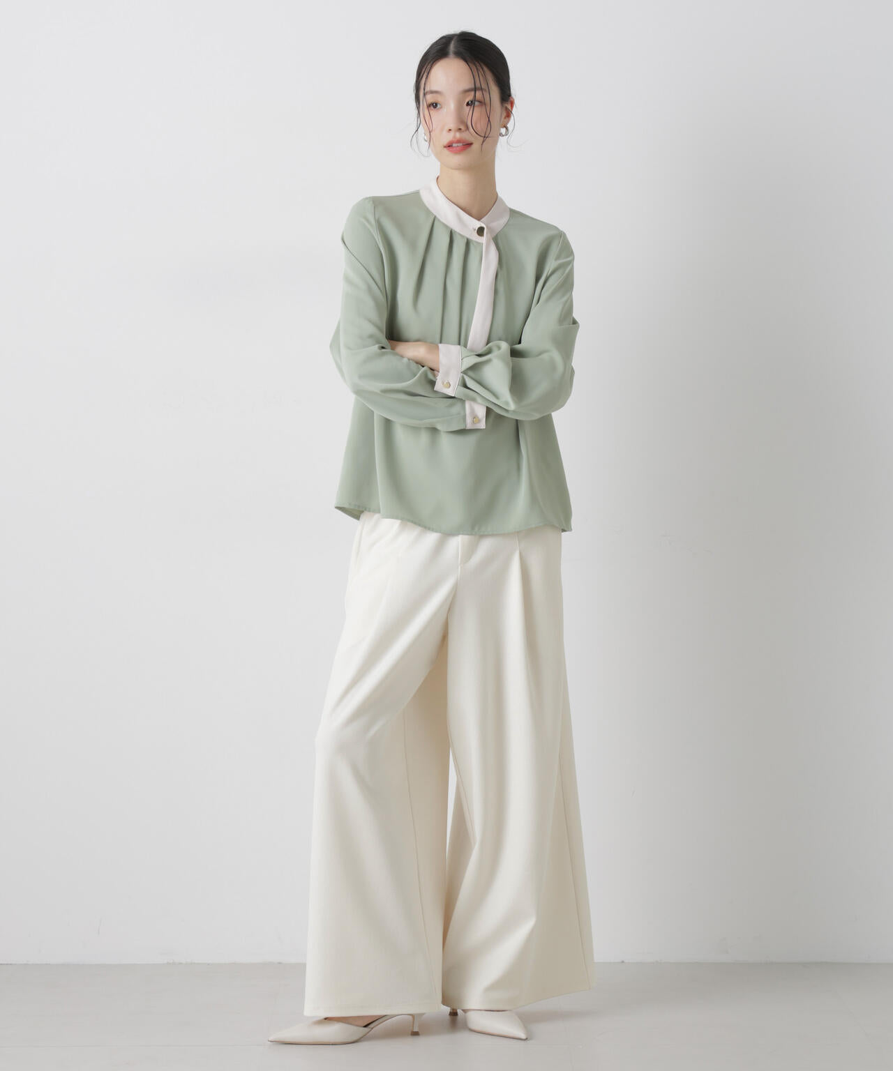 タックワイドカットジョーゼットパンツ