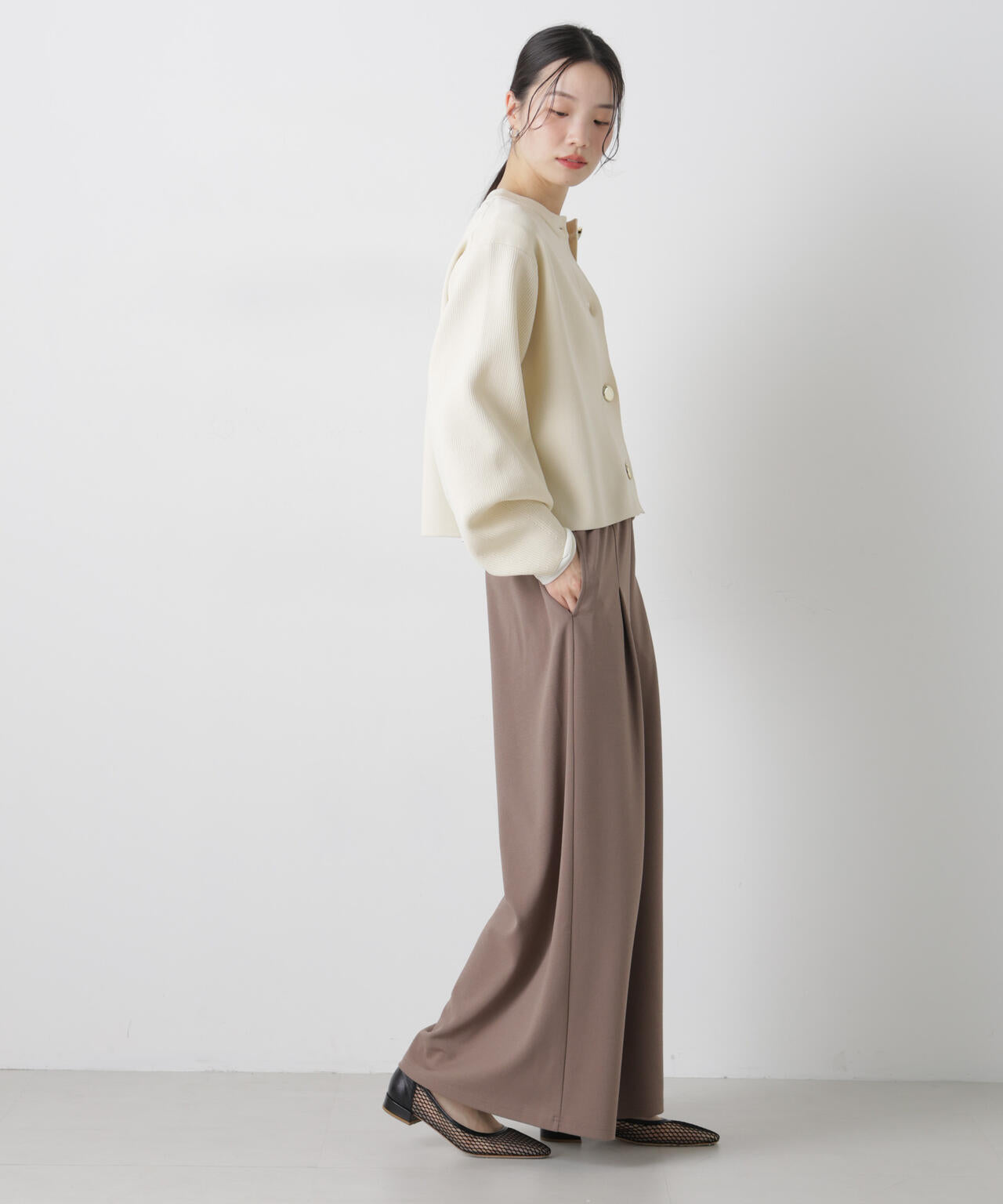 タックワイドカットジョーゼットパンツ