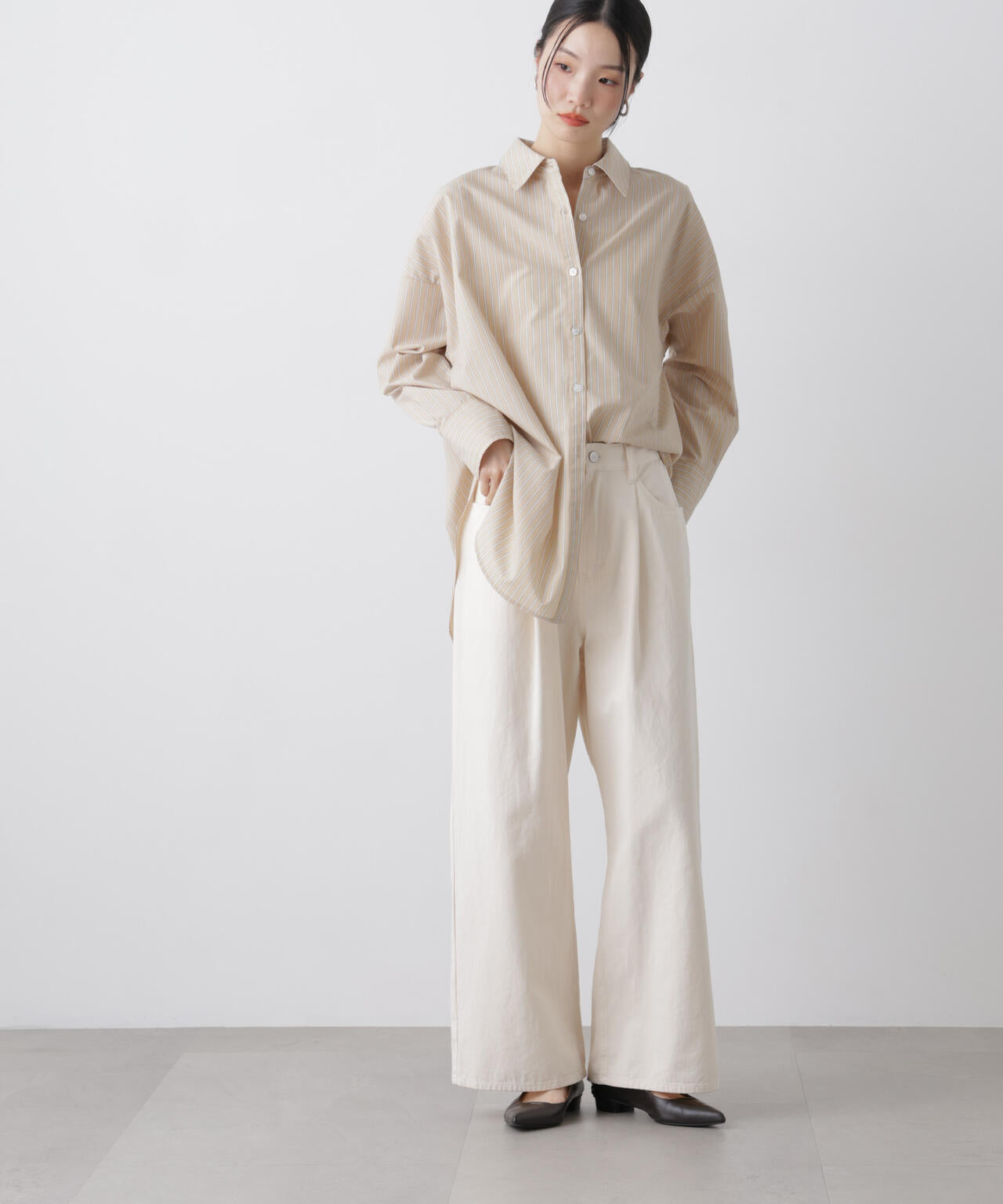 コットンツイルタックワイドパンツ