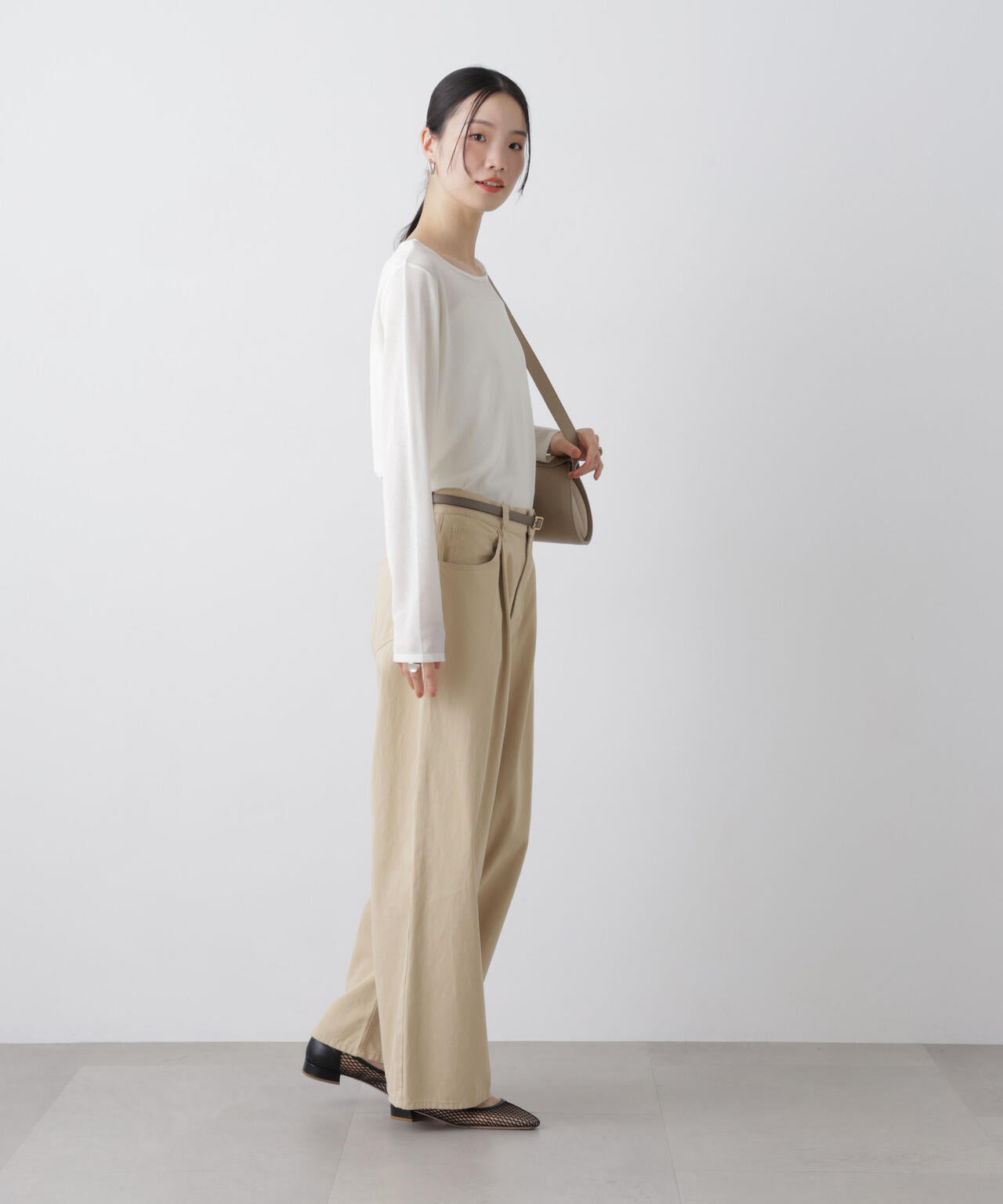 コットンツイルタックワイドパンツ