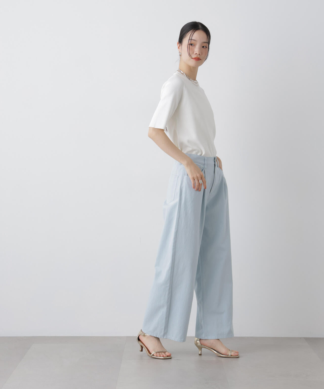 コットンツイルタックワイドパンツ