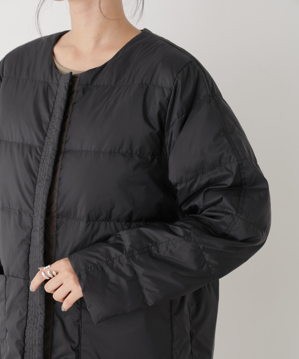 撥水加工ライトダウン リバーシブルノーカラージャケット