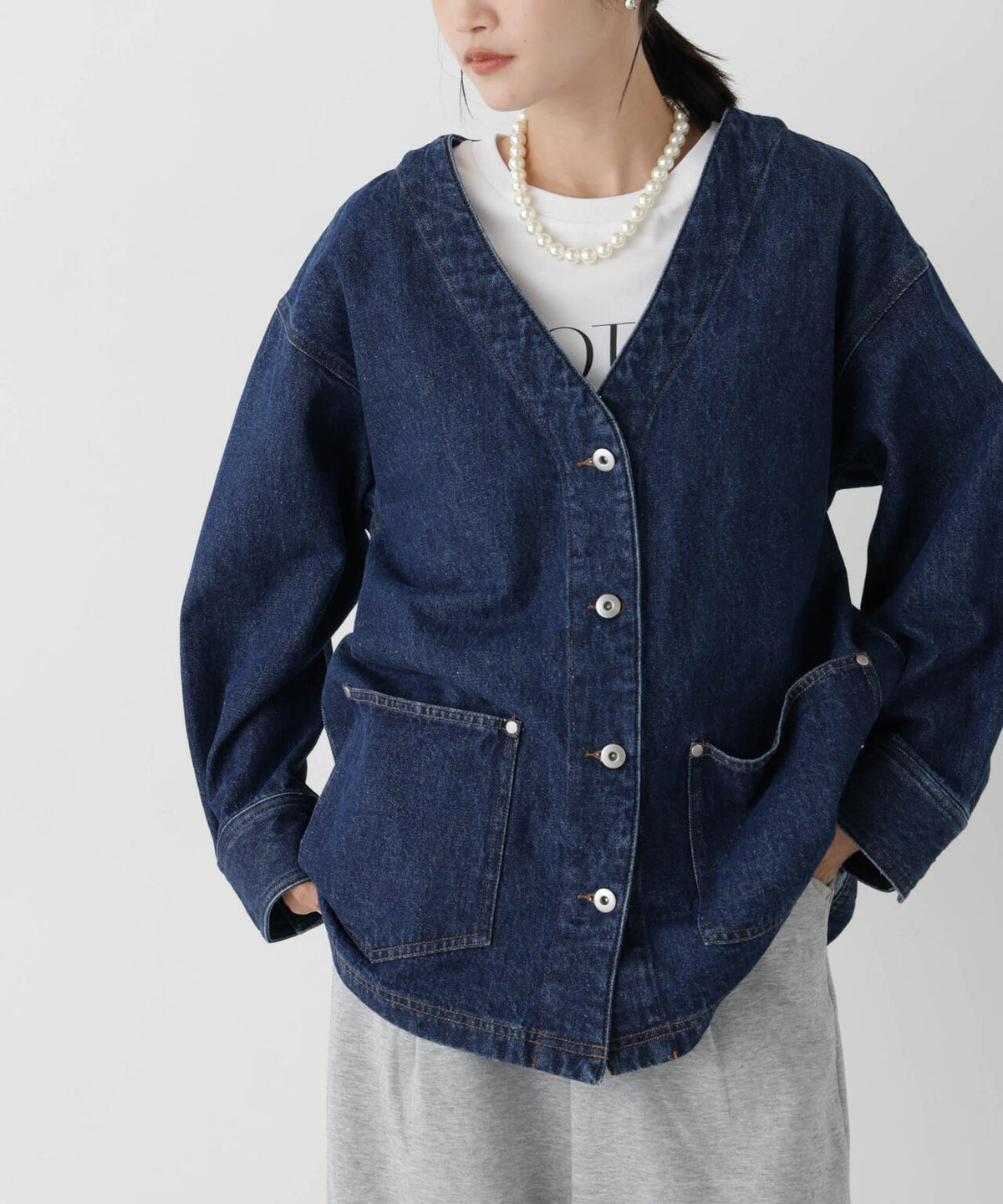 Vネックデニムジャケット