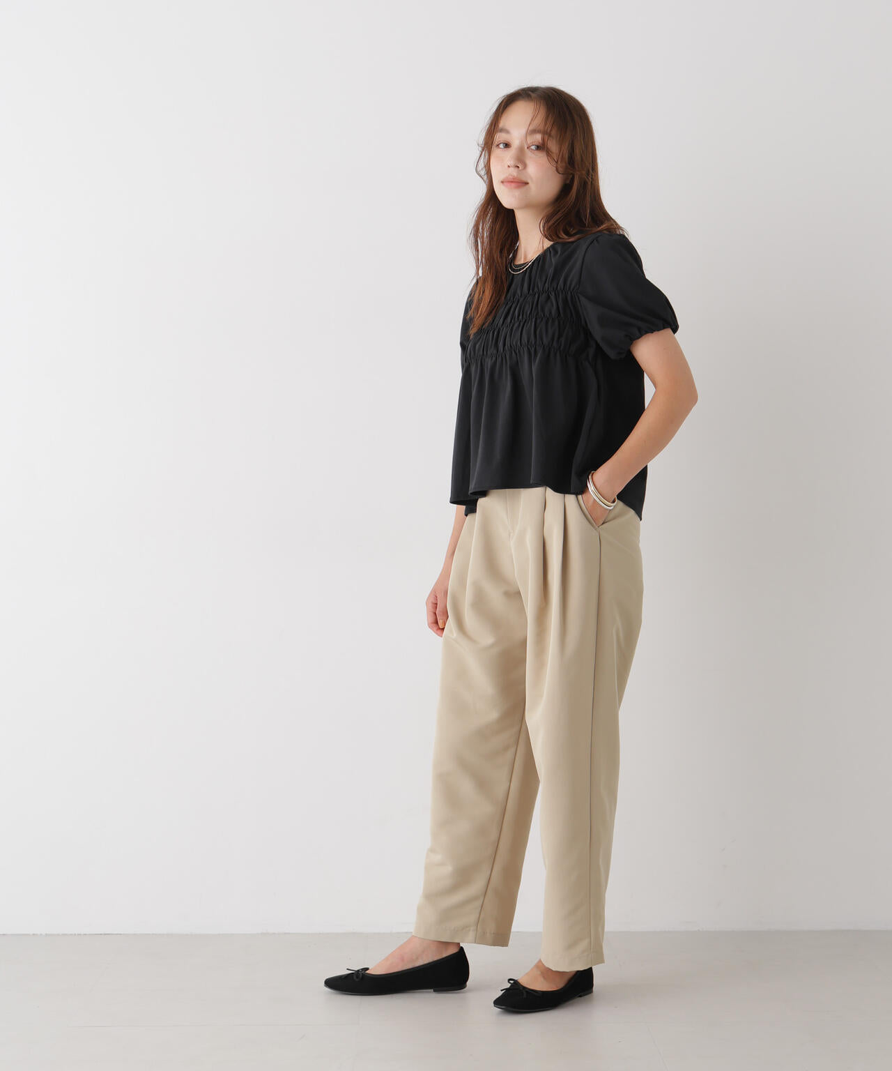 フロントシャーリングカットトップス
