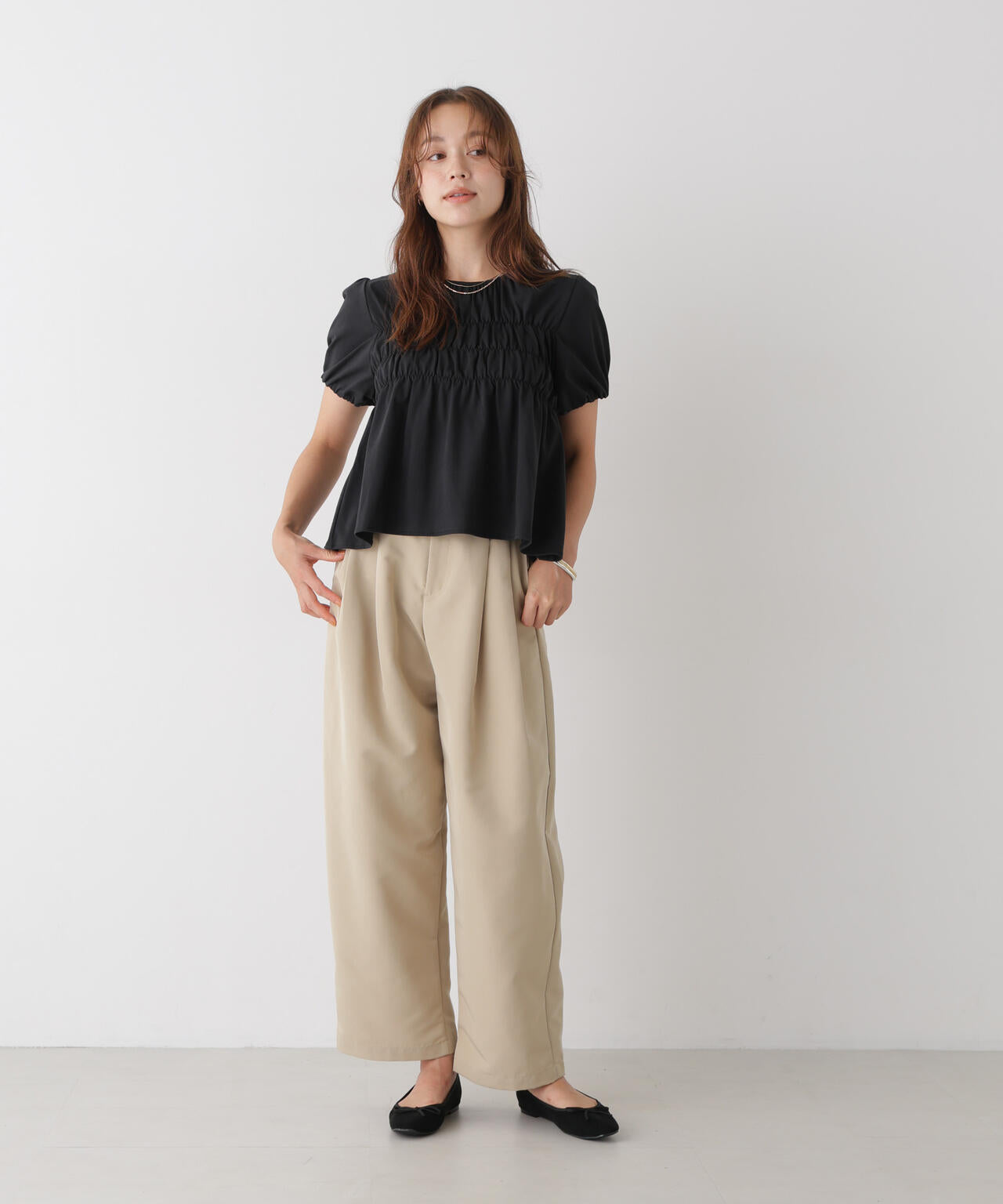 フロントシャーリングカットトップス
