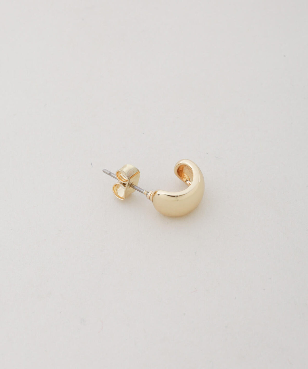 ミニオーバルピアス