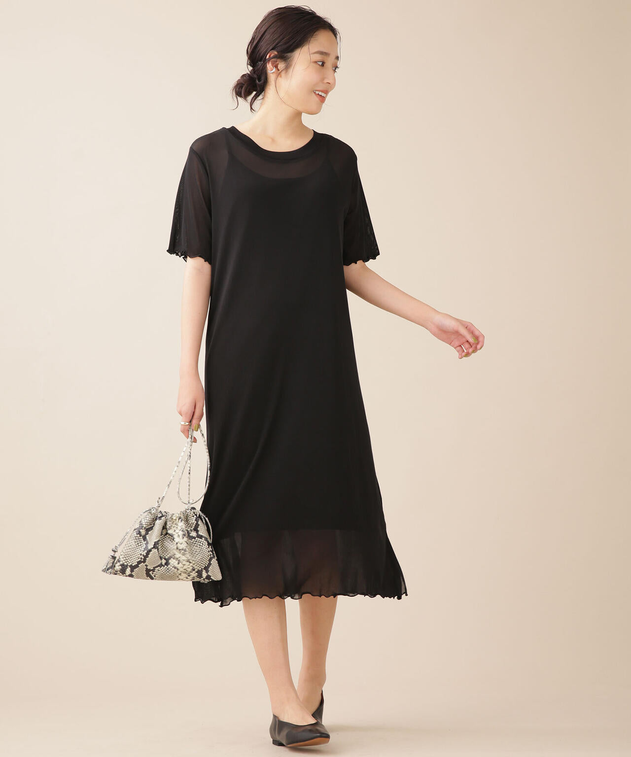 WEB限定/インナー付きシアーワンピース 半袖