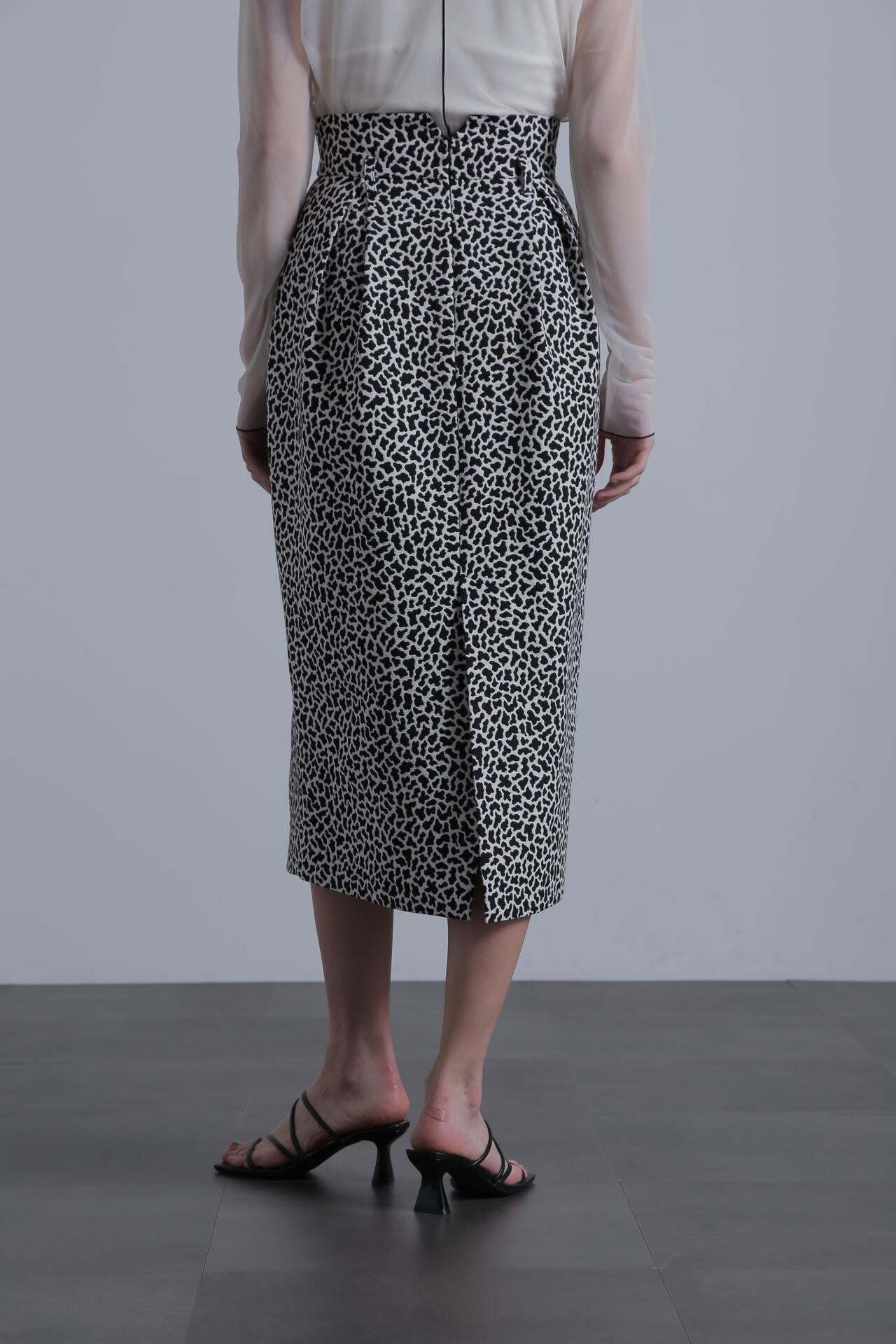 e12ea27b-222e-557b-a610-ff9e1a8cd5b8_Image