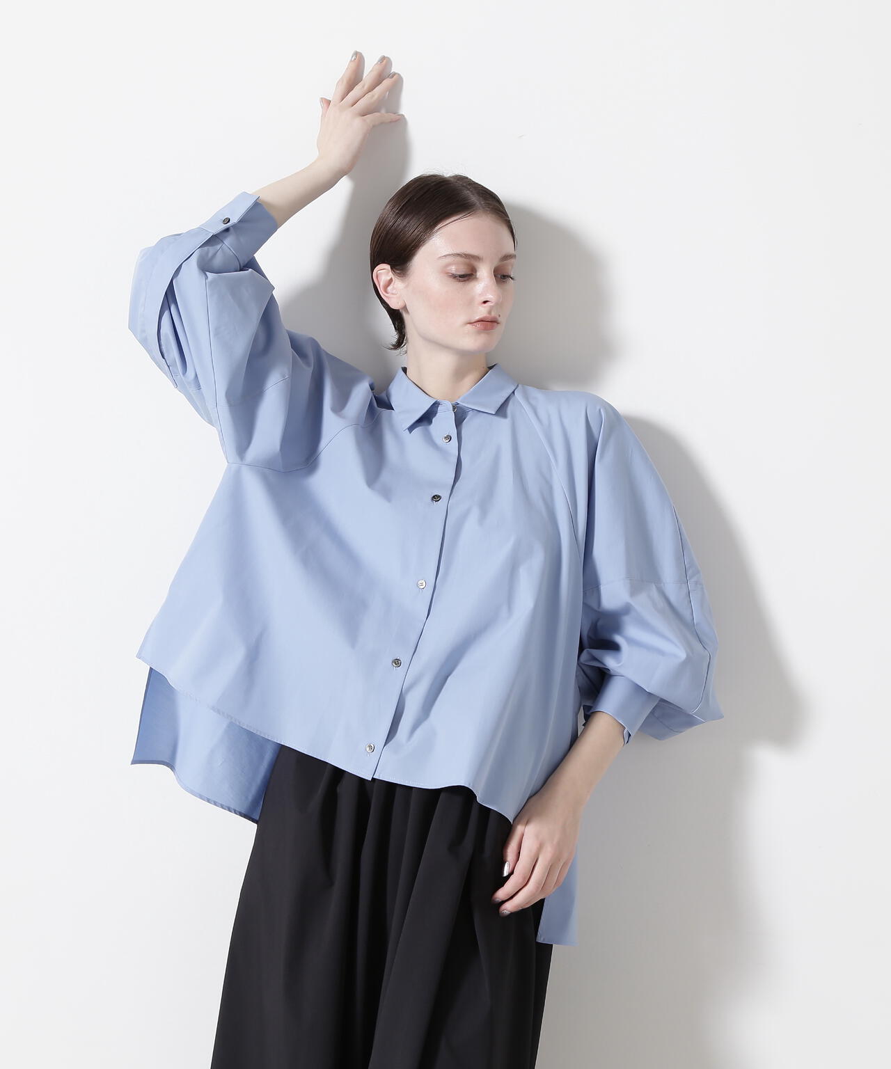 【25SS/未使用近】HLM ラウンドシェイプブラウス F ブルー ラウンドシェイプブラウス | hLM（エイチエルエム） ｜【公式】通販mix