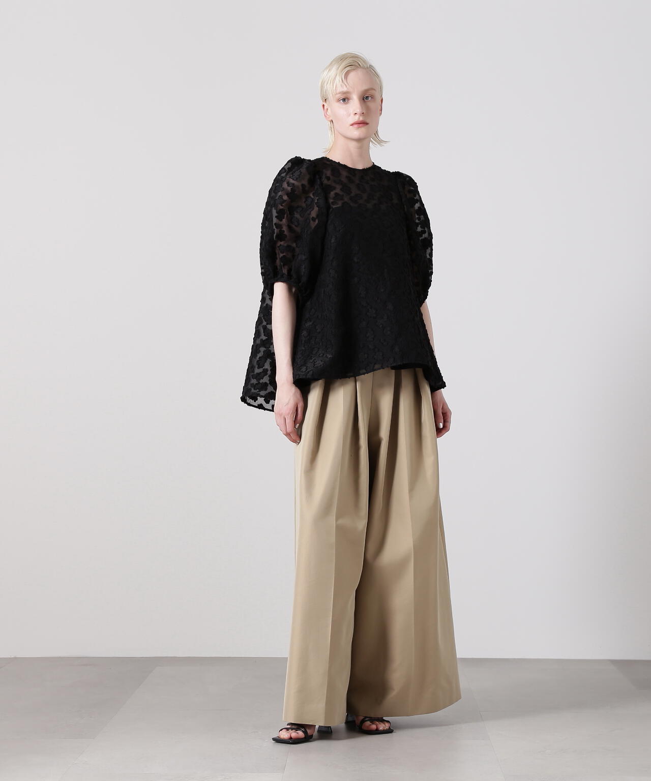 30233439-9ae0-5986-8abd-dd18834cc5dd_Image