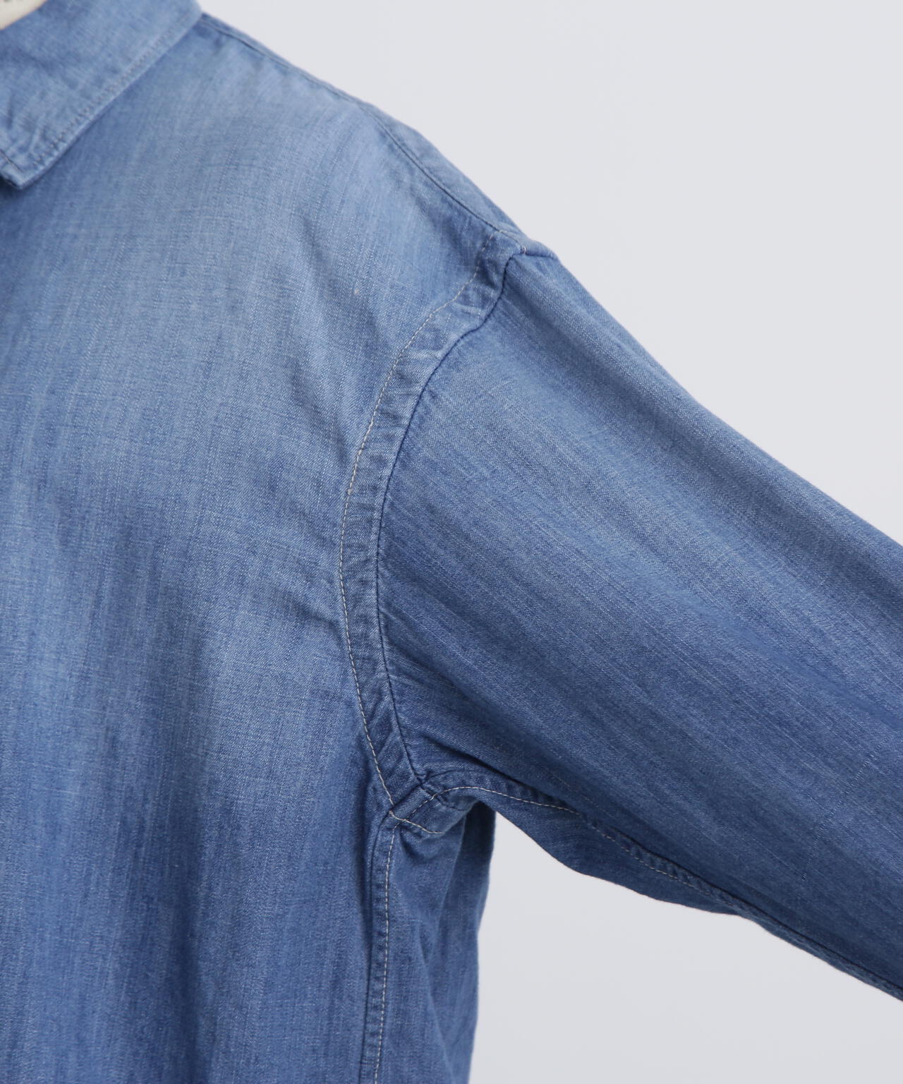 デニムシャツ
