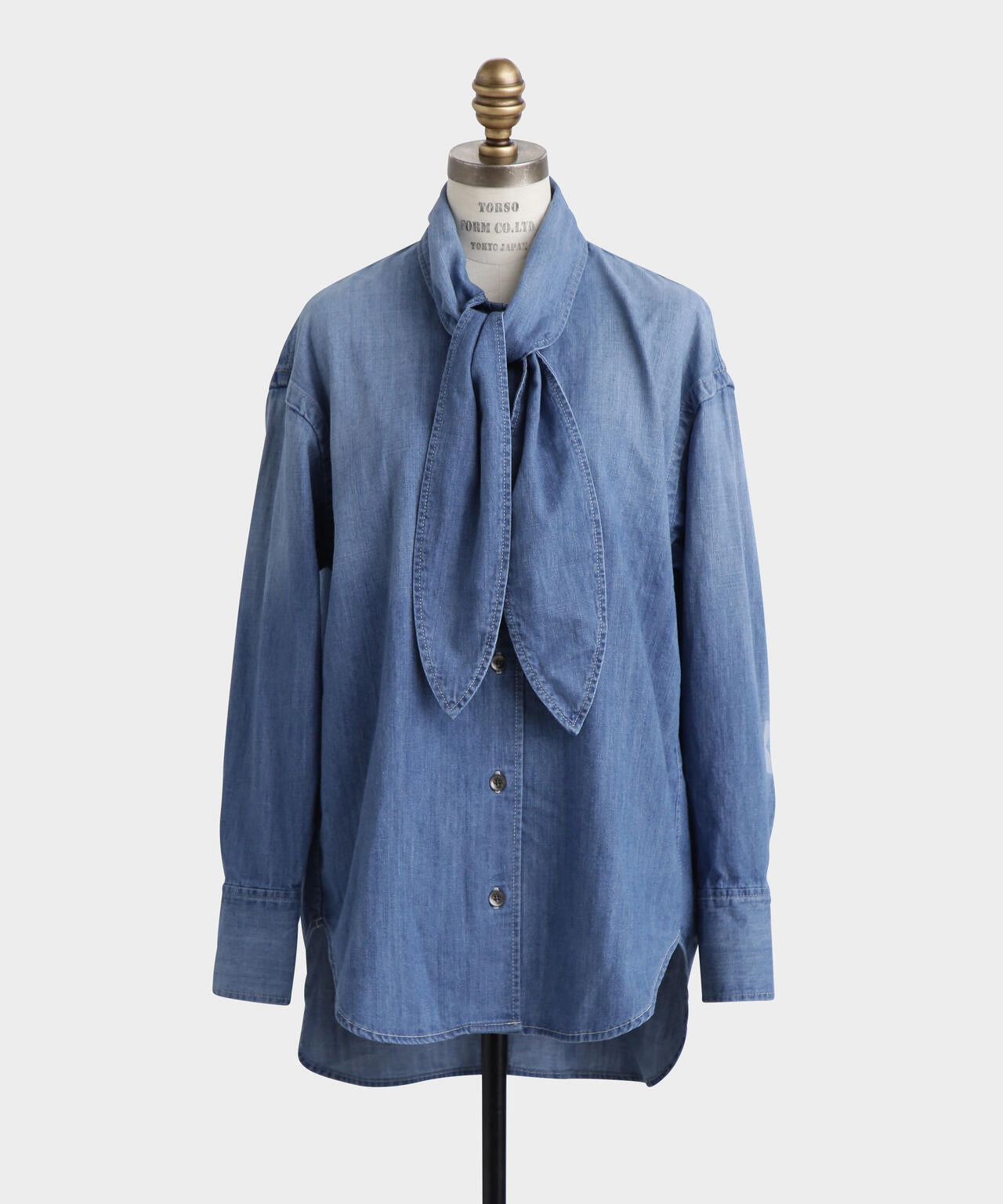 デニムシャツ