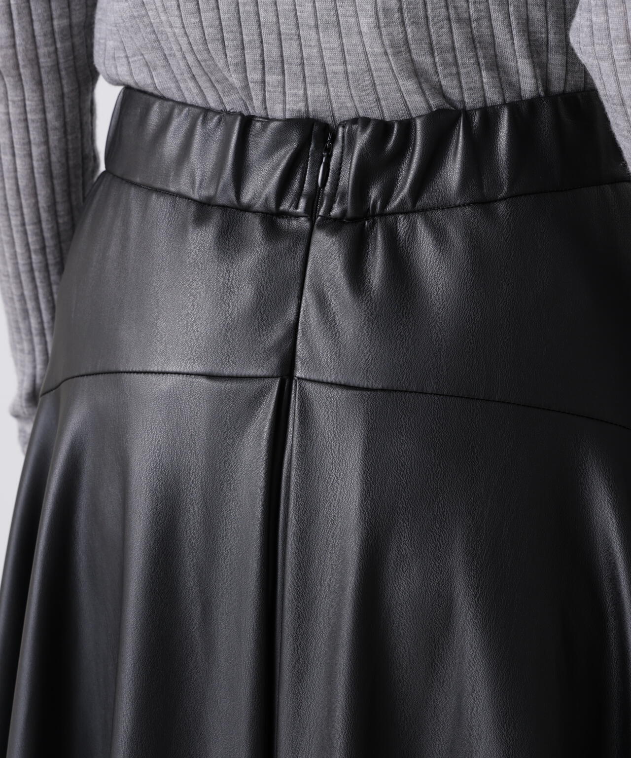 レザーライクフレアスカート
