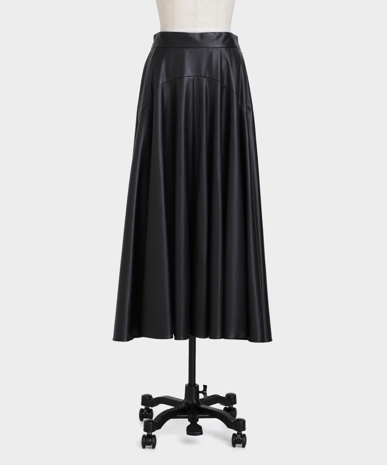 レザーライクフレアスカート