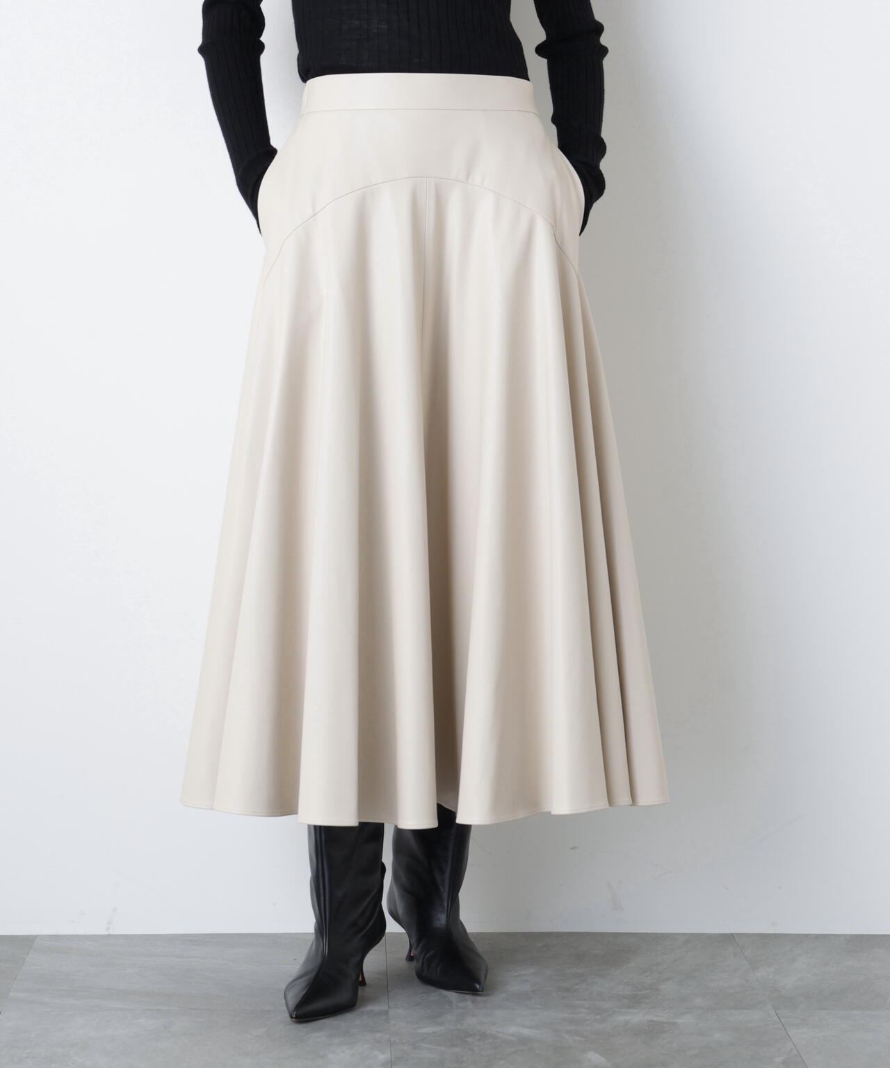 レザーライクフレアスカート