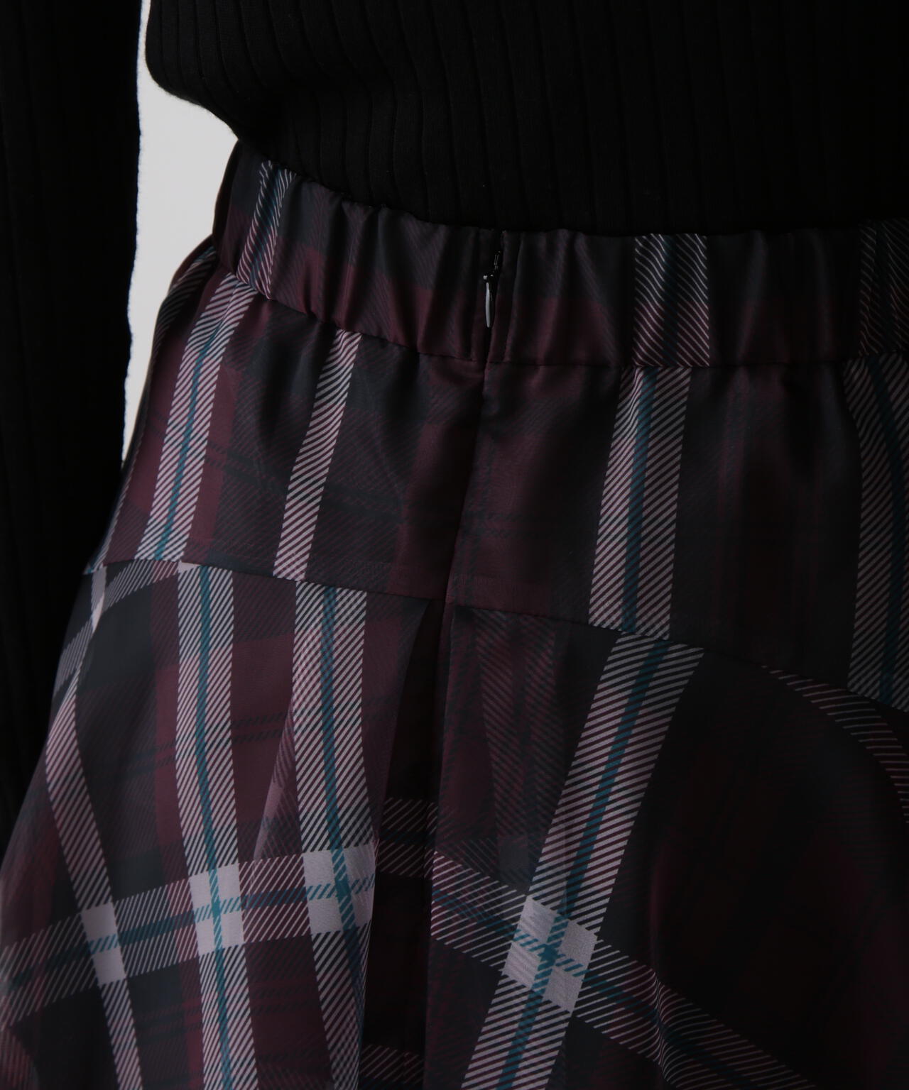 シアーチェックスカート