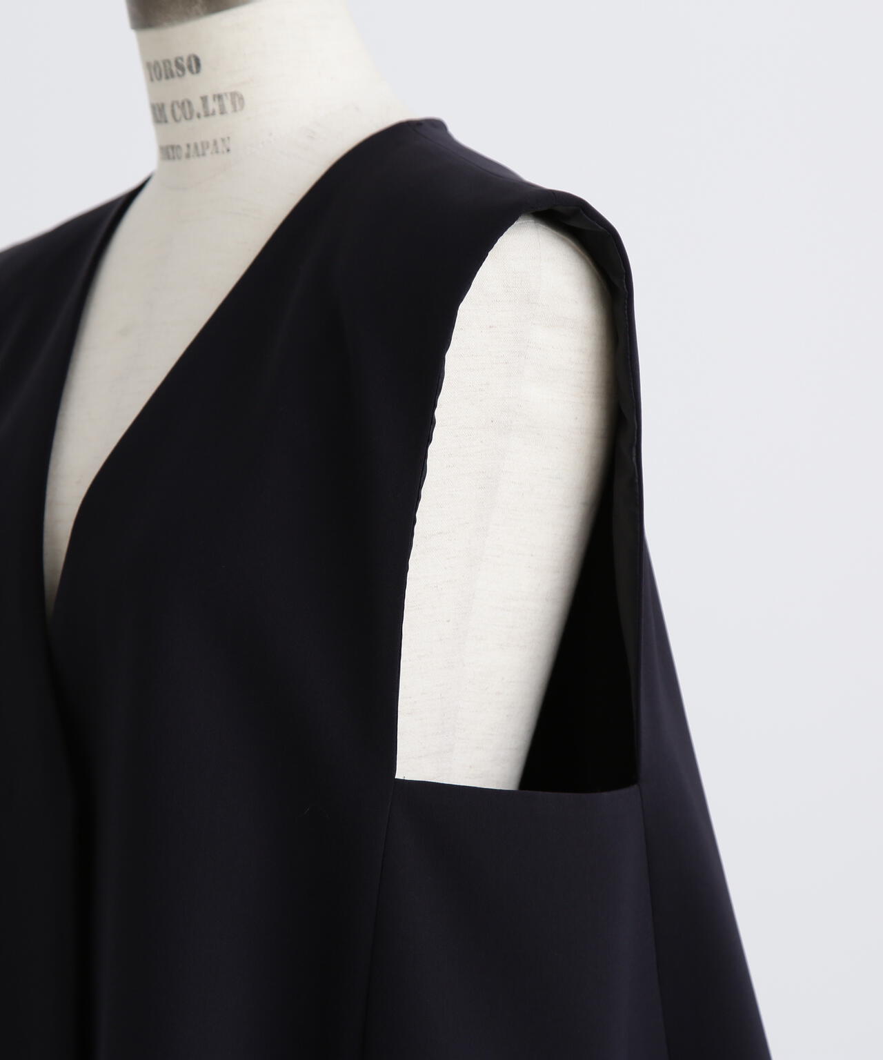 【美的 10月号掲載商品】ダブルクロスジレ