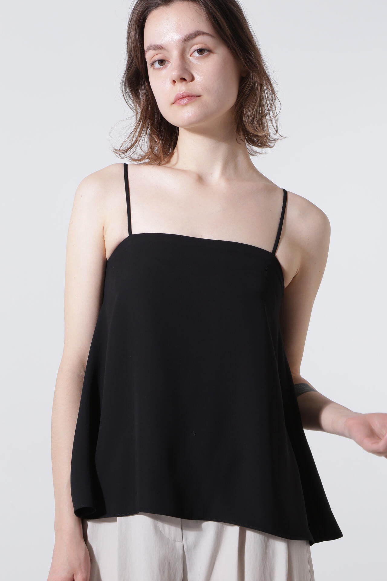 スムージーサテンパッド付きキャミ | hLM（エイチエルエム） ｜【公式