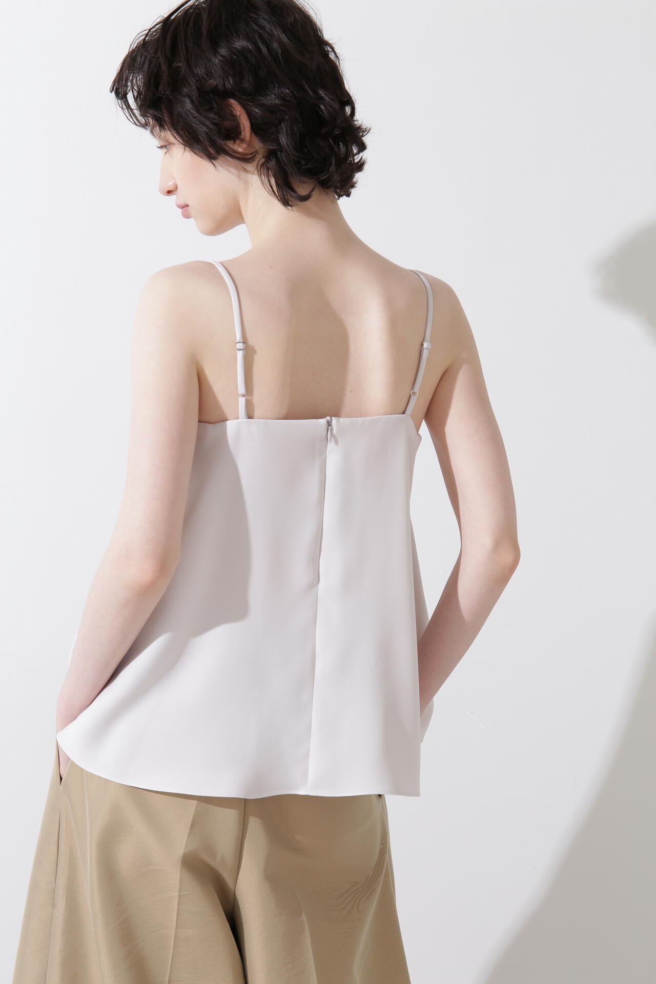 スムージーサテンパッド付きキャミ