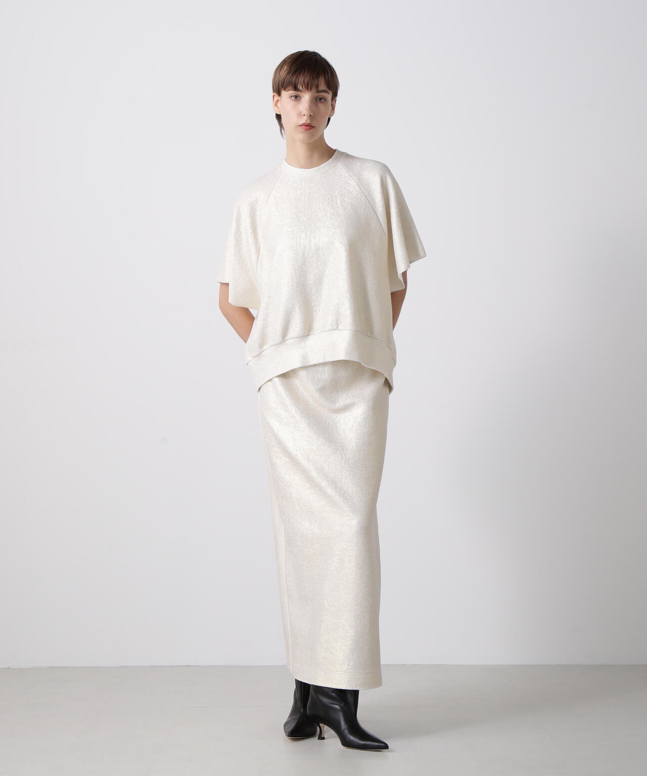 箔プリントカットソー