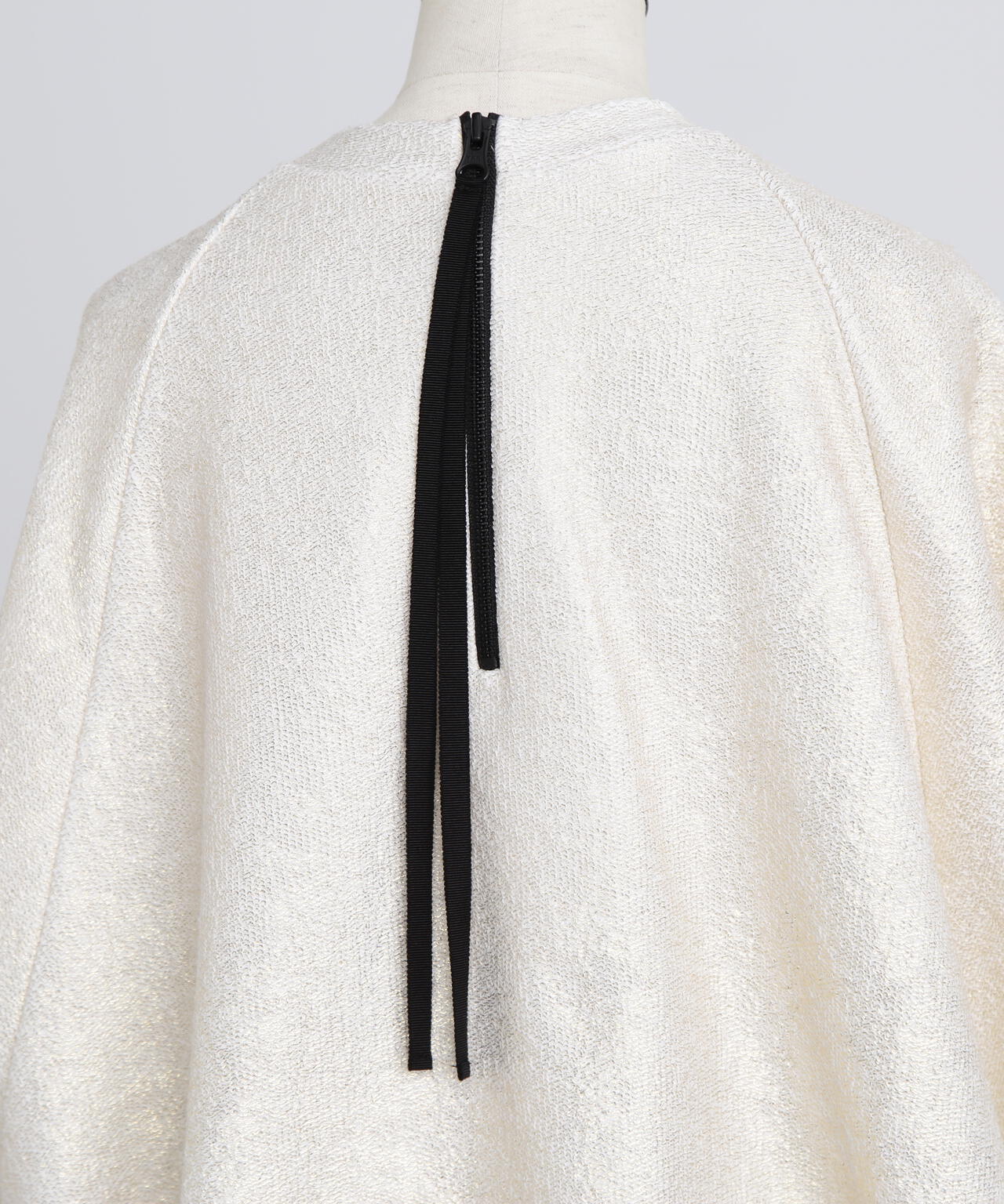 箔プリントカットソー