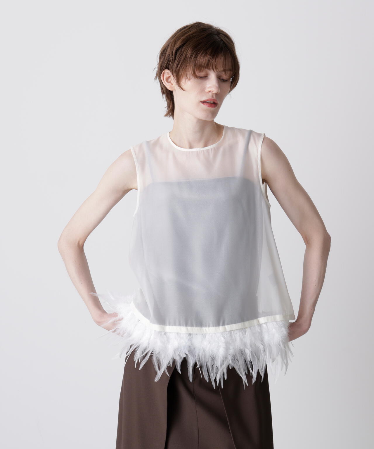 フェザーレイヤードニット