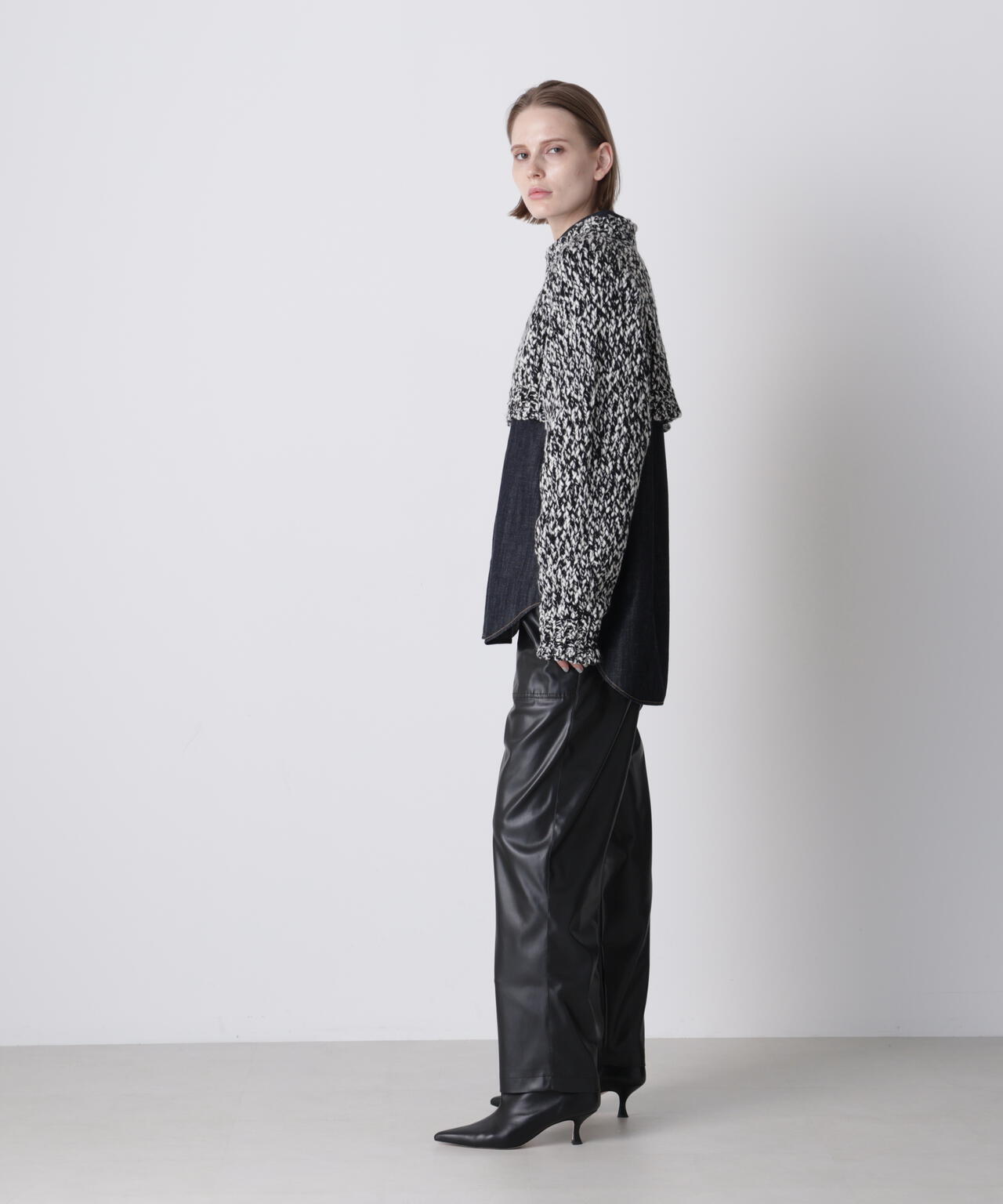 バイカラークロップニット