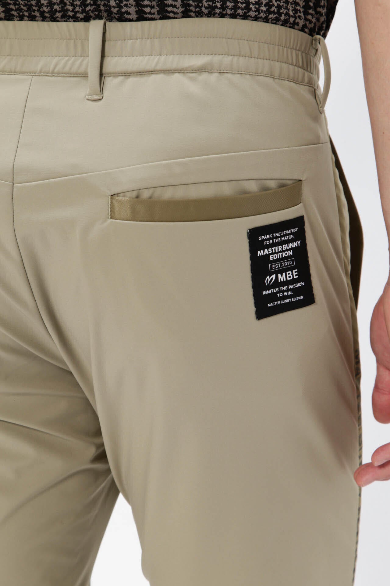 ナイロンストレッチ ジョガーパンツ | MASTER BUNNY EDITION（マスター