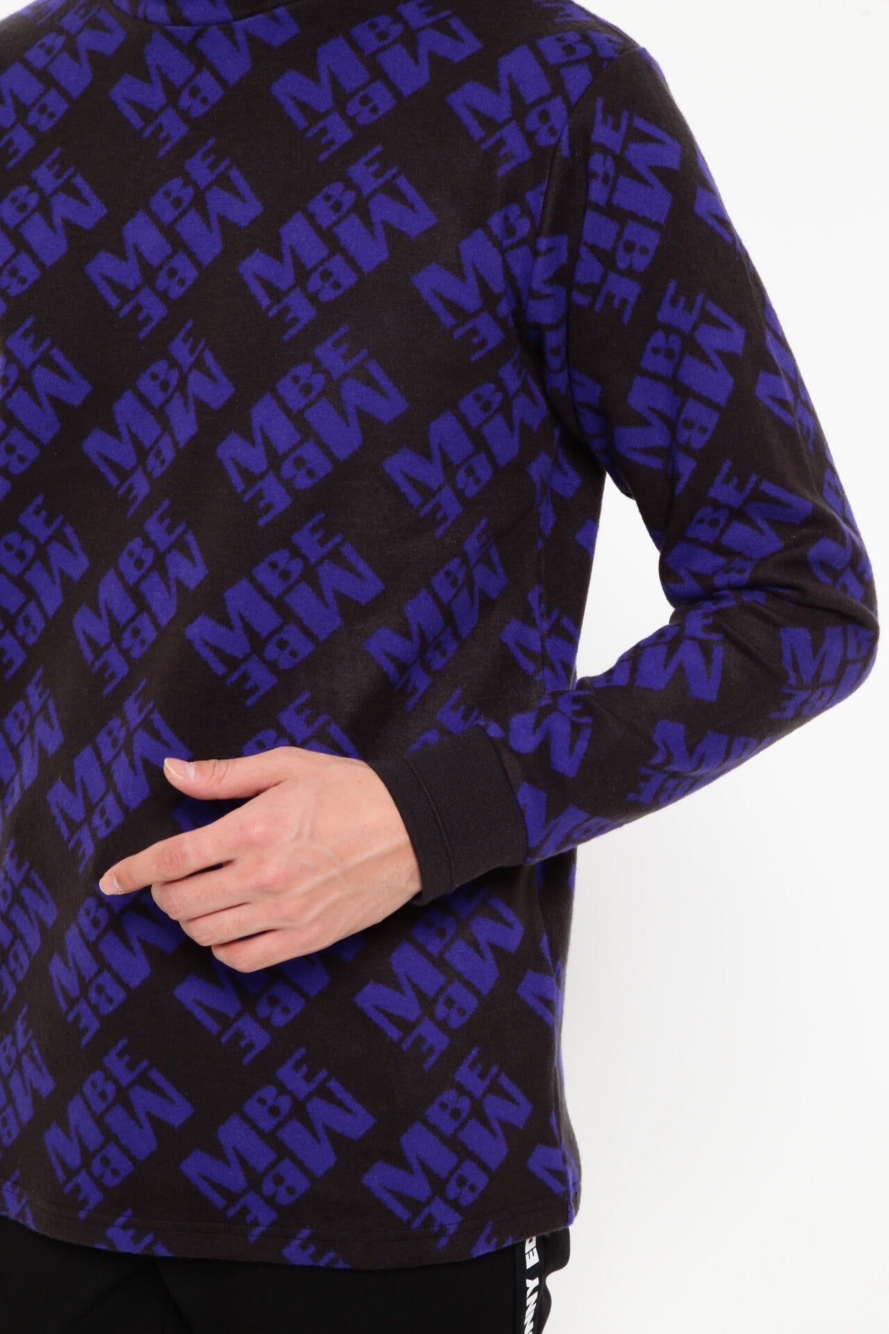 MBE柄ジャガード モックネックカットソー ＜MBE柄＞ | MASTER BUNNY