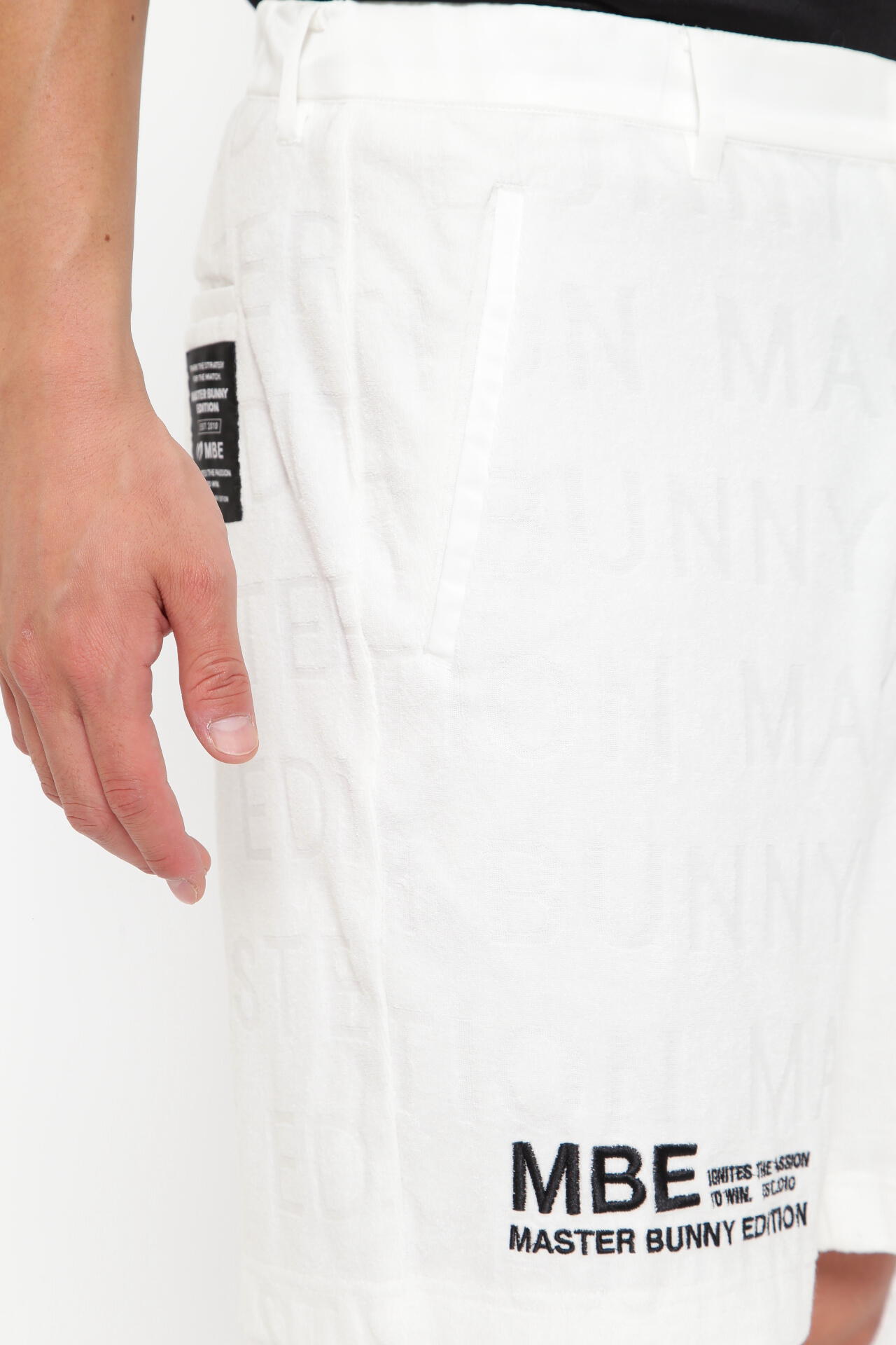 ロゴパイルジャガード ショートパンツ | MASTER BUNNY EDITION