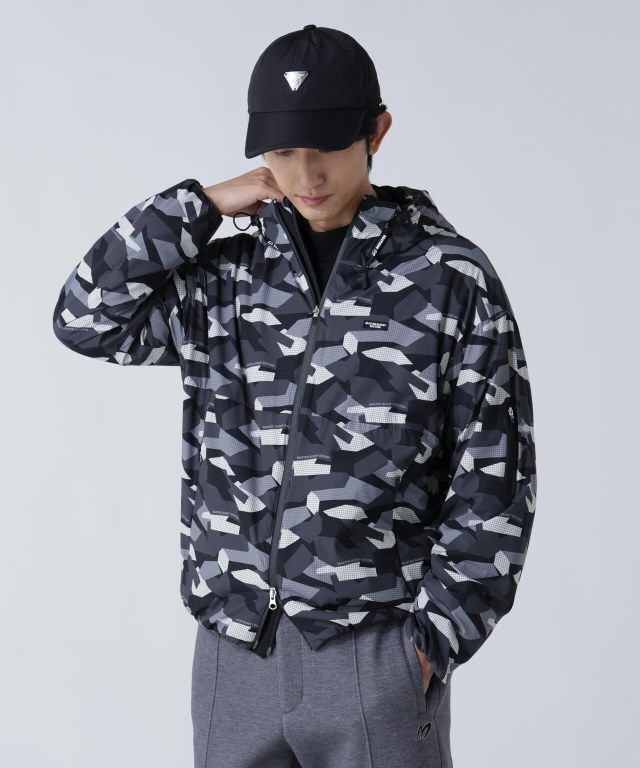 迷彩プリントフーディブルゾン