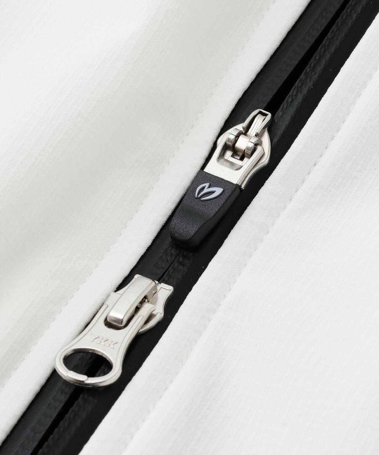 4WAYストレッチブルゾン