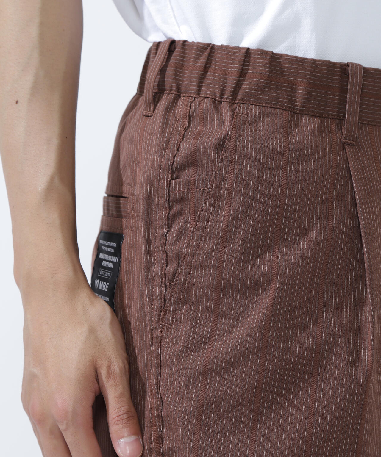 ピンストライプパンツ