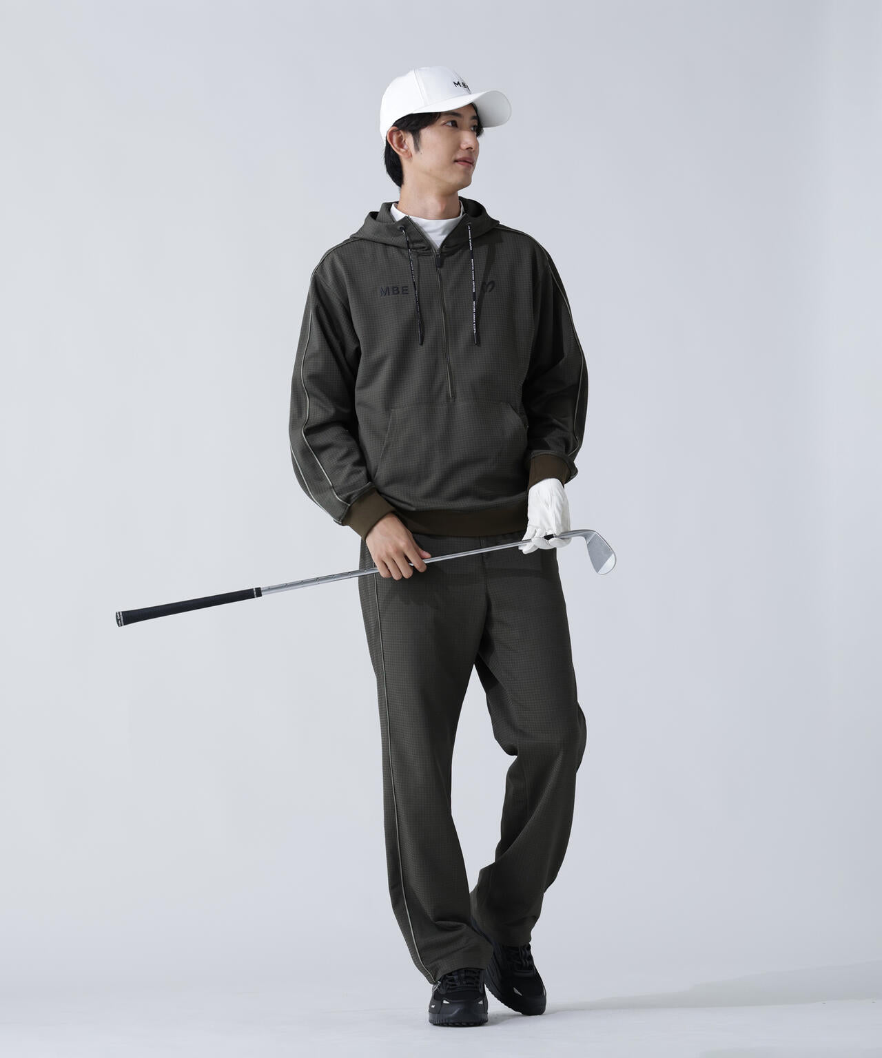 幾何学柄ジャガードフーディプルオーバー